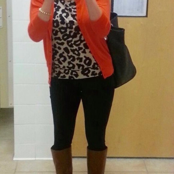 Ann Taylor Loft top - Picture 4 of 5